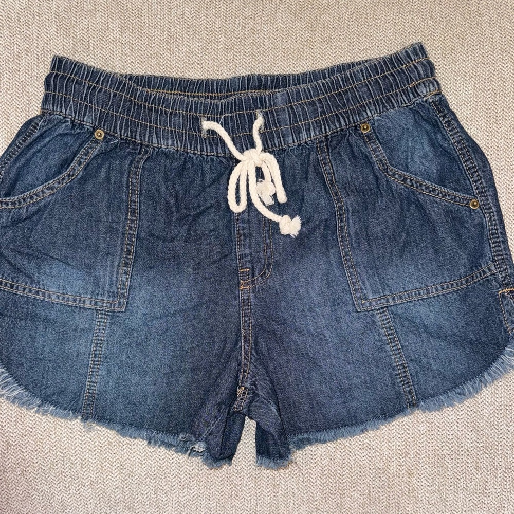 Maurices Pull-On Denim Shorts Rope Drawstring Raw Hem Size 8